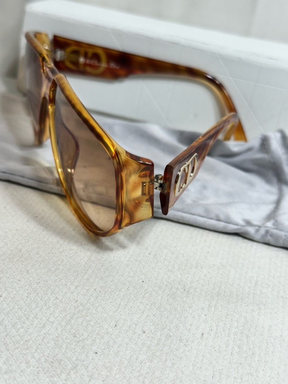 Dior Sunglasses - Picture 6 of 10